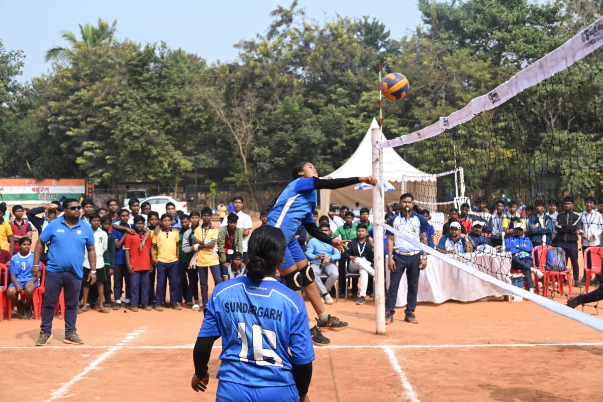 scstdevdept's tweet image. ସର୍‌ଗି ଫୁଲ୍ - ୨୦୨୫ରେ ଭଲିବଲ୍ ପ୍ରତିଯୋଗିତା
ଶକ୍ତି, ଆତ୍ମବିଶ୍ୱାସ ଓ ଦଳୀୟ ଏକତାର ଜୀବନ୍ତ ପ୍ରଦର୍ଶନ।#sargiful - Day3