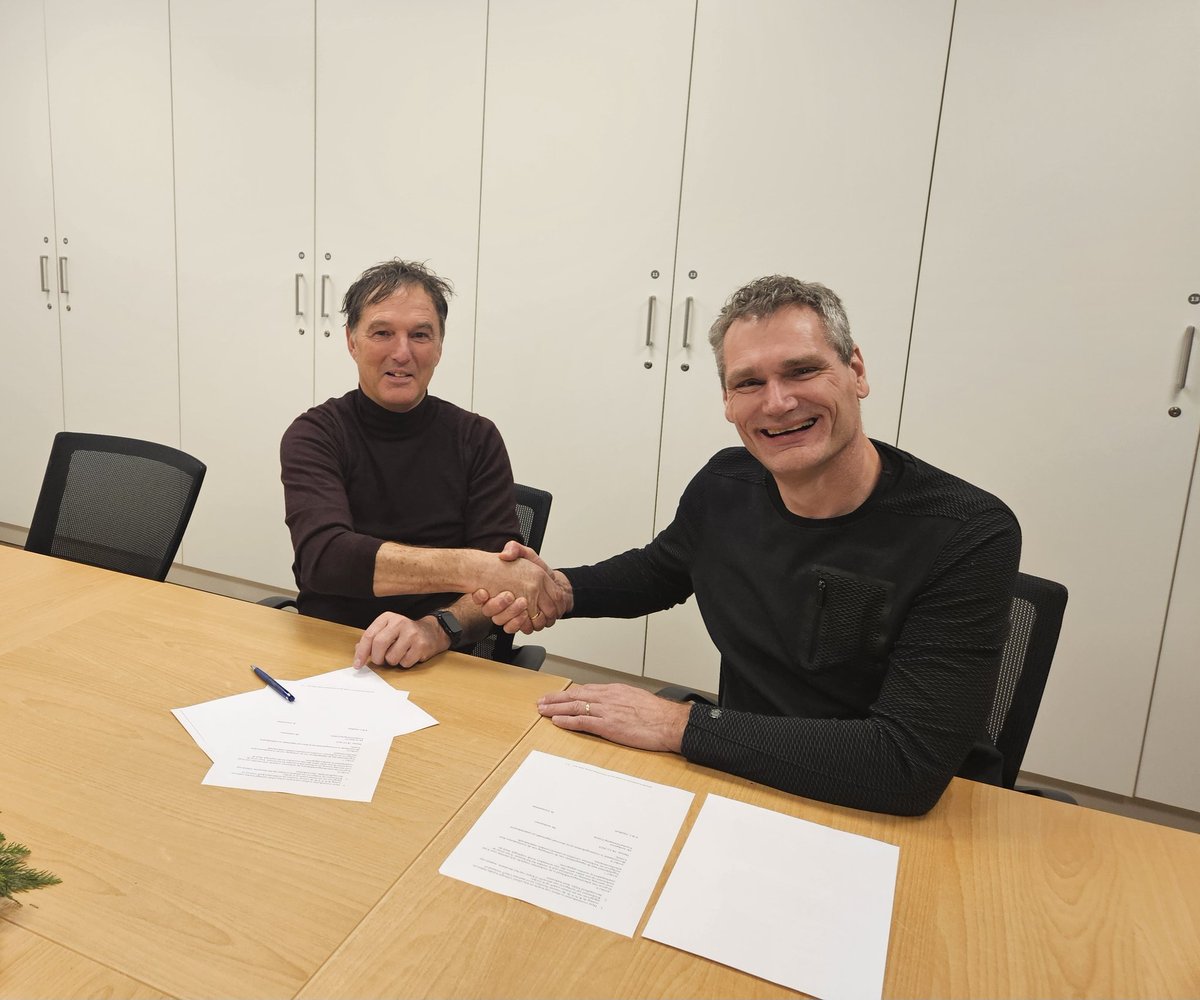 VV Lettele verlengt met hoofdtrainer Hendri Zwinselman voor komend seizoen. Daarmee gaan we samen het 4e jaar van een prettige en stabiele samenwerking in! Hendri past goed bij de cultuur van de club en de samenwerking bevalt al meerdere jaren uitstekend van beide kanten.