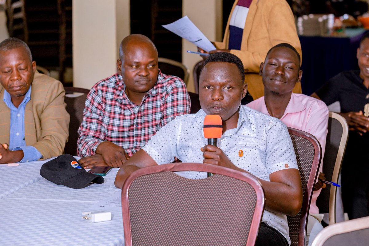 glcsms's tweet image. Uganda’s journalism faces threats, with violations rising between 2018 and 2020, says the Human Rights Network of Journalists, as Uganda fell to 132/180 in 2022.