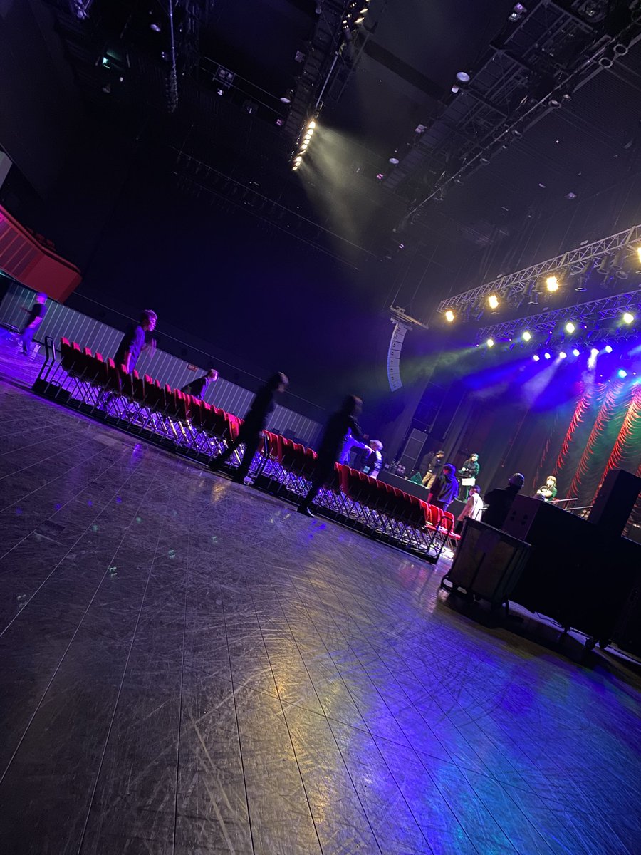 先日はHighシーン Go!!Go!! 品川ステラボール700人ワンマンで演奏でした⭐︎

大盛況のステージを作り上げた

key バンマス　<a href="/Asucah/">𝐀𝐬𝐮𝐜𝐚𝐡</a> 
ba <a href="/tararimino/">萩原みのり／Bassist</a> 
dr  <a href="/koichanman55/">鯉沼 彰</a> 
vn <a href="/_nodbaby/">まつおかのどか/ ヴァイオリン</a> 
cho アンドリュー
　　ヨウヘイ
　　ポーラ
　　ハナ　
　　
お客さん、スタッフさん、そしてメンバーに大感謝☺️