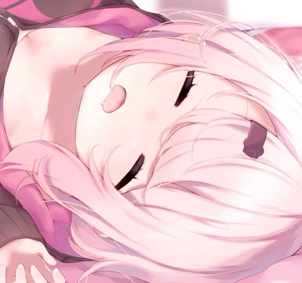 NeeBitxh's tweet image. おはよ〜今日もがんばろ なんか元気出てきた！。甘いもの補給したい。静かに過ごそ 😴 🐗