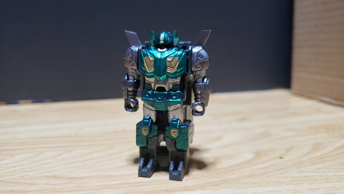 タカラ トランスフォーマー グランドマキシマス プリテンダースーツ 以前作った。レジェンズ版グランドマキシマスのプリテンダースーツに