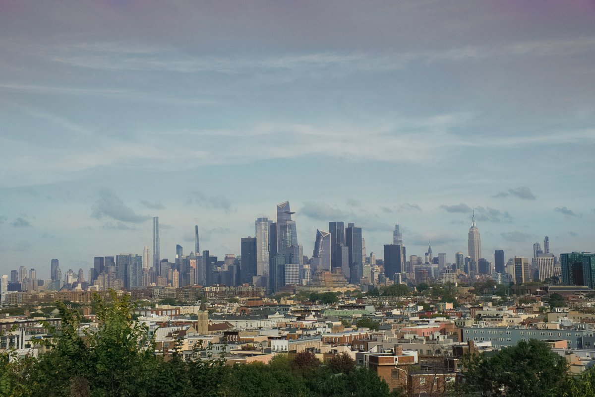 ToniSans's tweet image. Este año Fui a un viaje fotográfico a Nueva York, de la mano de @chocotuits y @jontcphoto 
Así que aprovecharé para contar qué tal fue mi experiencia y de paso os enseño las fotos que hice y que podéis hacer si vais con ellos.