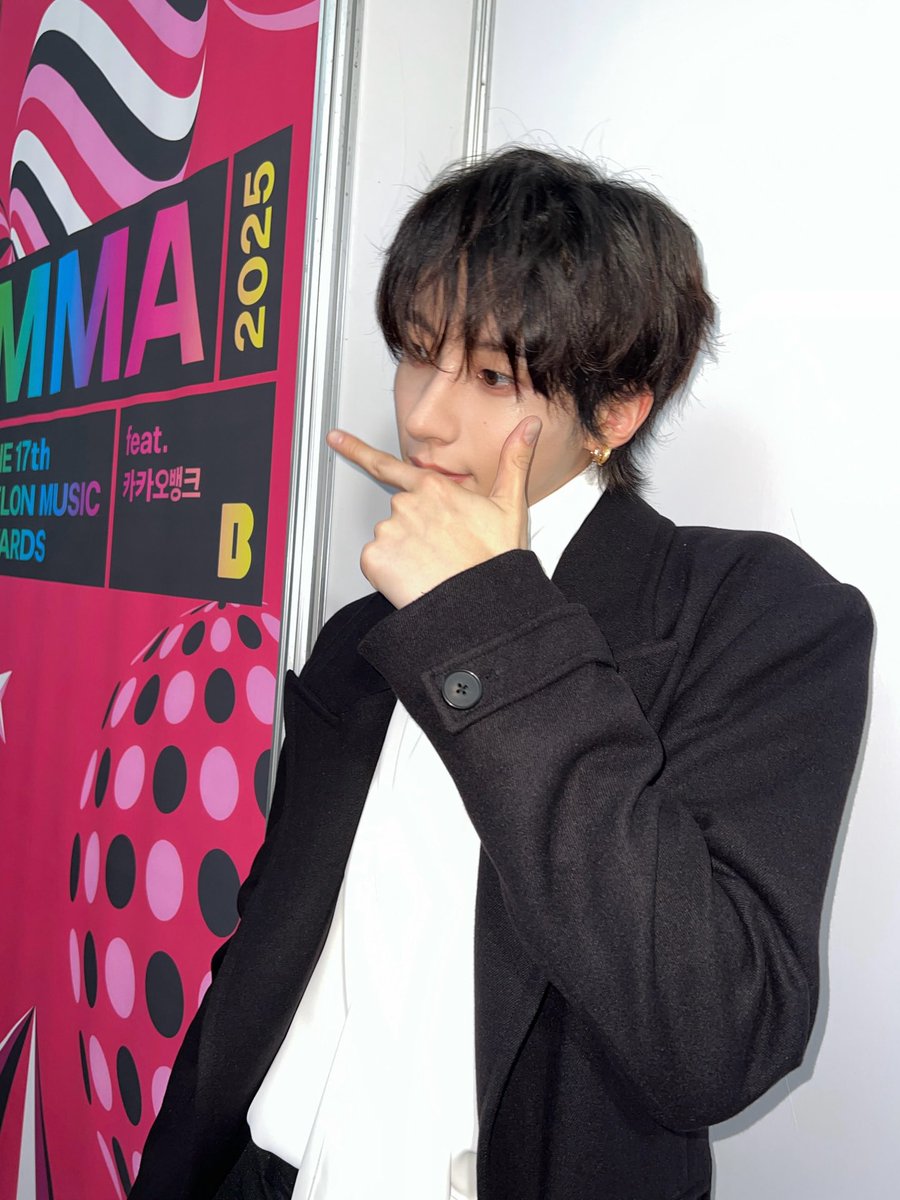 anton pics tweet media