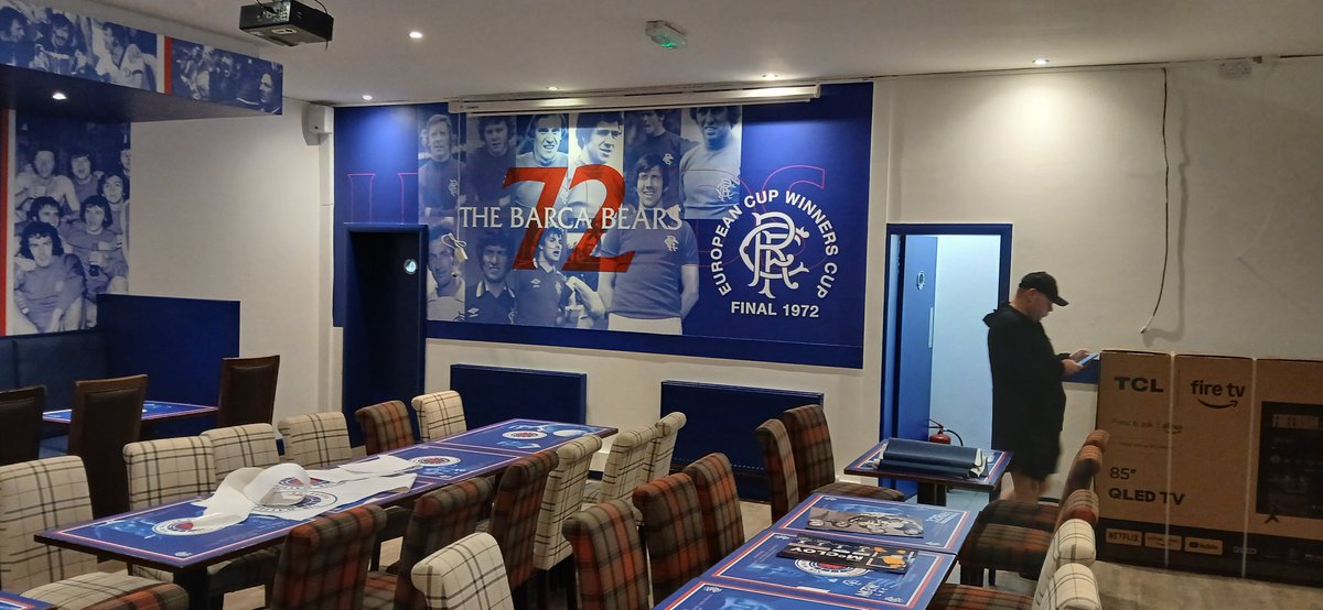 DanielStruther6's tweet image. Wee sneak at sir Walters bar getting done up ready for 27th