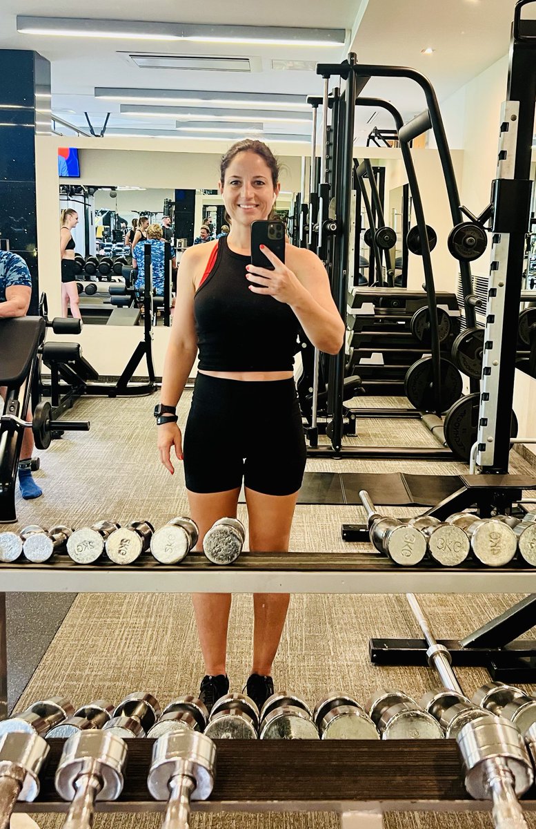 dorakurimay's tweet photo. I love sports, but weightlifting is my anchor.
Real progress isn’t motivation—it’s repeatable routines.
Meditation. Training. Structure.
That’s how I perform.

#intentionaltraining #performancedevelopment #dailyroutines https://t.co/iNZLzjk19x