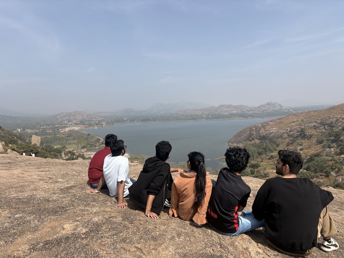 Axaxyx_'s tweet image. Day4   #FullStackWebDevelopment
~Today I studied only 30 minutes web development revision 
~I went for a trip 
~And did studied a bit on my current workshop 
~And tried to study for my Monday test