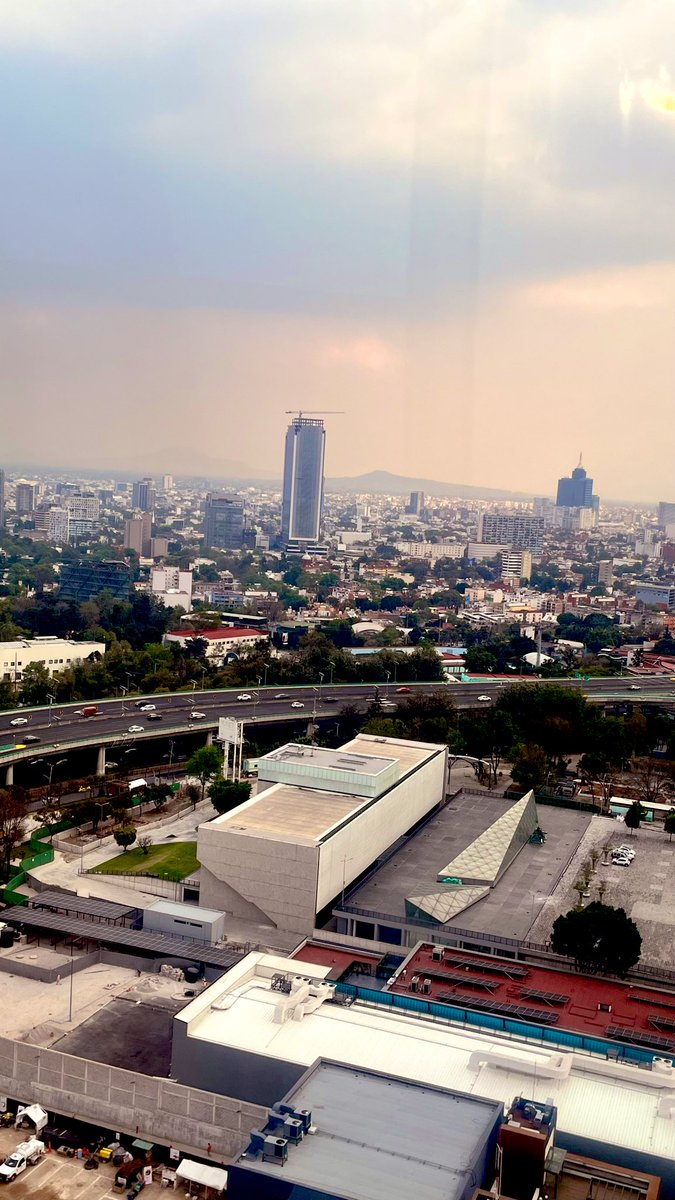 Nmeza1201's tweet image. Feliz Sábado #Cerrando casi casi el año jeje con toda la actitud #Aztlan #Chapultepec