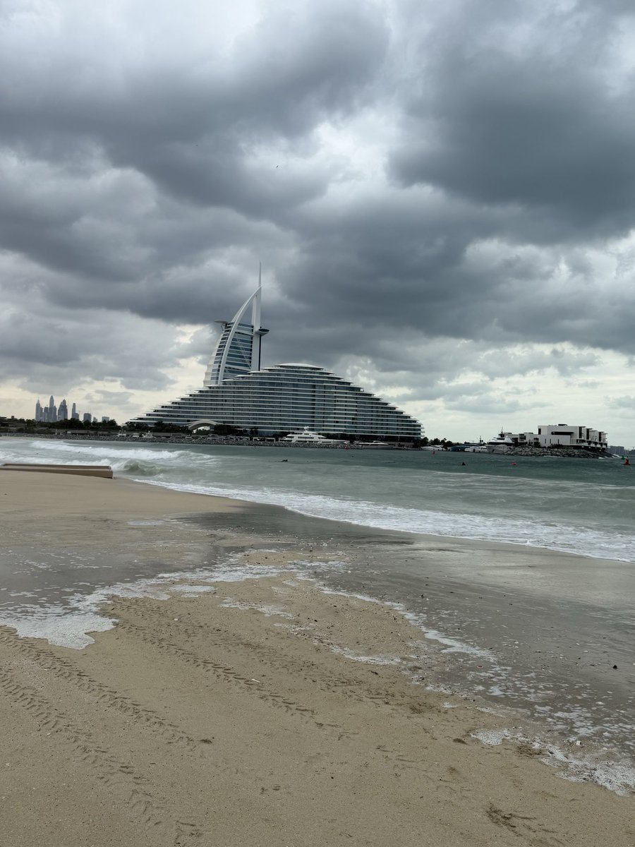DebuPriya's tweet photo. @DXBMediaOffice Dubai Rain Dec 2025 https://t.co/QT1tx5lVvh