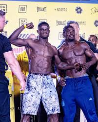 Urbanstoriess01's tweet photo. Tonight’s big question: Can Freezy MacBones dominate the ring once again? 👀🥊
Full fight preview here 👇
https://t.co/KRzEr3DO4Z
#MacBones #GhanaSports #BoxingNews #UrbanStories https://t.co/ysMmLcGKIl