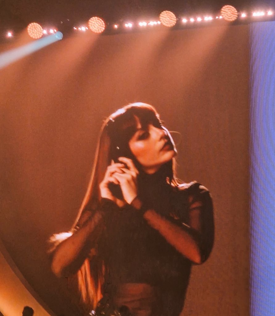 Olty86's tweet photo. Complimenti ad Annalisa per aver interpretato questa Queen del popolo del fuoco e della cenere, che poi ha dato ispirazione al suo nuovo album #maiosonofuoco
Un parallelismo cinematografico e musicale perfetto. 🔥
#Avatar3
#AvatarFireAndAsh
#Avatar #AvatarFuocoeCenere https://t.co/DcbaSY7Fy3