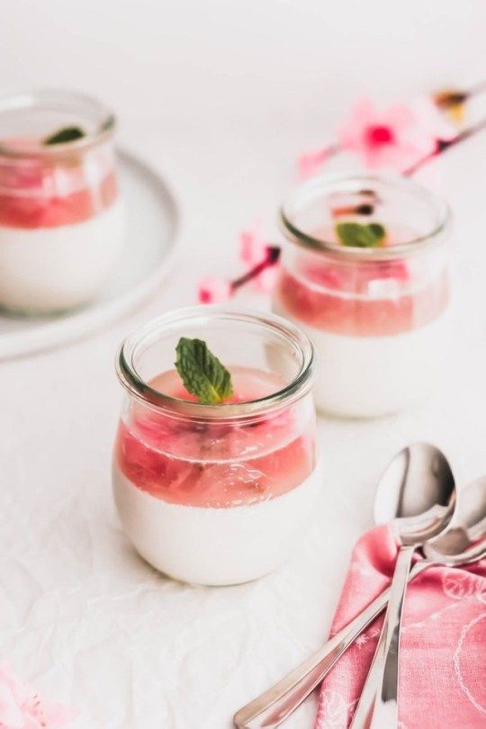 IS(H)VARA. tweet media