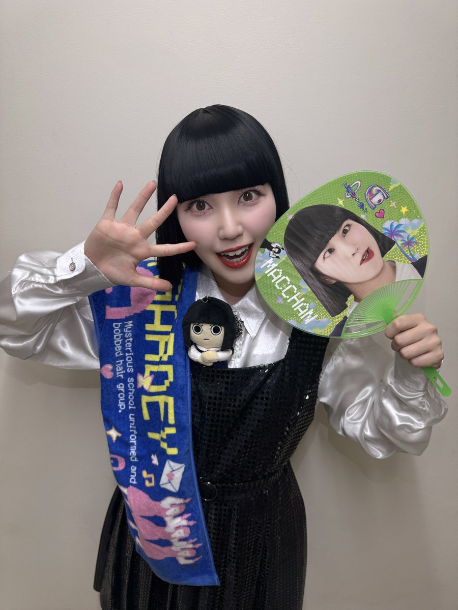 アバンギャルディ 直筆サイン入りポスター モッチャン moochanメッセージ付 アバンギャルディメンバー直筆サイン入り 3rd LIVE COMPLETE ポスター