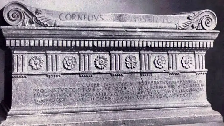 latinedisce's tweet photo. Live in such a way that, at your death, you deserve an epitaph like that of Lucius Cornelius Scipio Barbatus (270 BC):

Fortis vir sapiēnsque, cuius fōrma virtūtī parissima fuit — “A brave and wise man, whose beauty was most equal to his virtue.” https://t.co/Tkiz1cWQJG