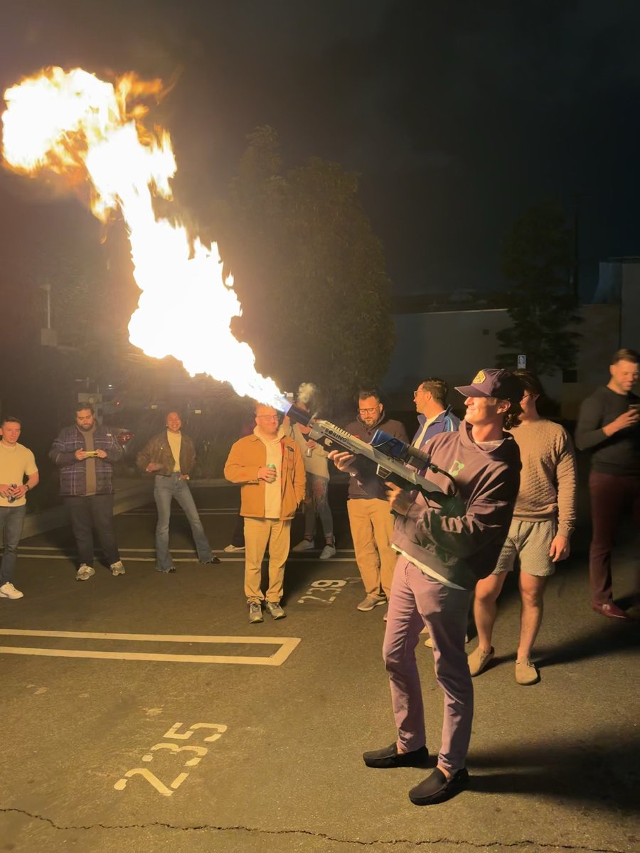 Peter Ackerman tweet media