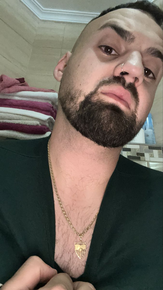 M, jesus mi hijo, acaba de cumplir 28 añitos sera sevillista?