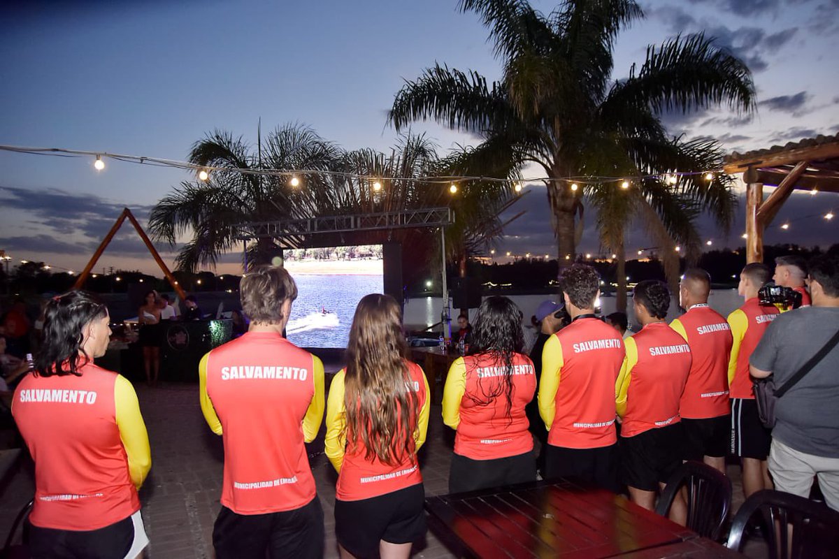 MuniEmbalse's tweet image. 🌞 Lanzamos la Temporada 2025/2026 en Embalse

Embalse ya está listo para disfrutar del lago, las playas, la cultura y el deporte durante todo el verano.

✨ El verano ya se vive en Embalse.