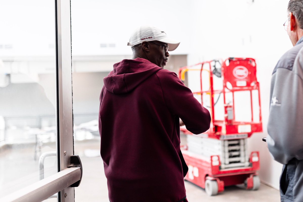 GamecockTrack's tweet image. House reno has us all feeling 😁