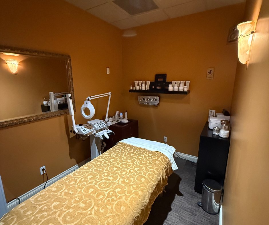We're thrilled to welcome our talented new cosmetologist, Christine, who's bringing her expertise in transformative facials, nails, makeup artistry, and personalized beauty consultations.

Enjoy 20% off select 50-80 min treatments!

bit.ly/3Qqf1dy