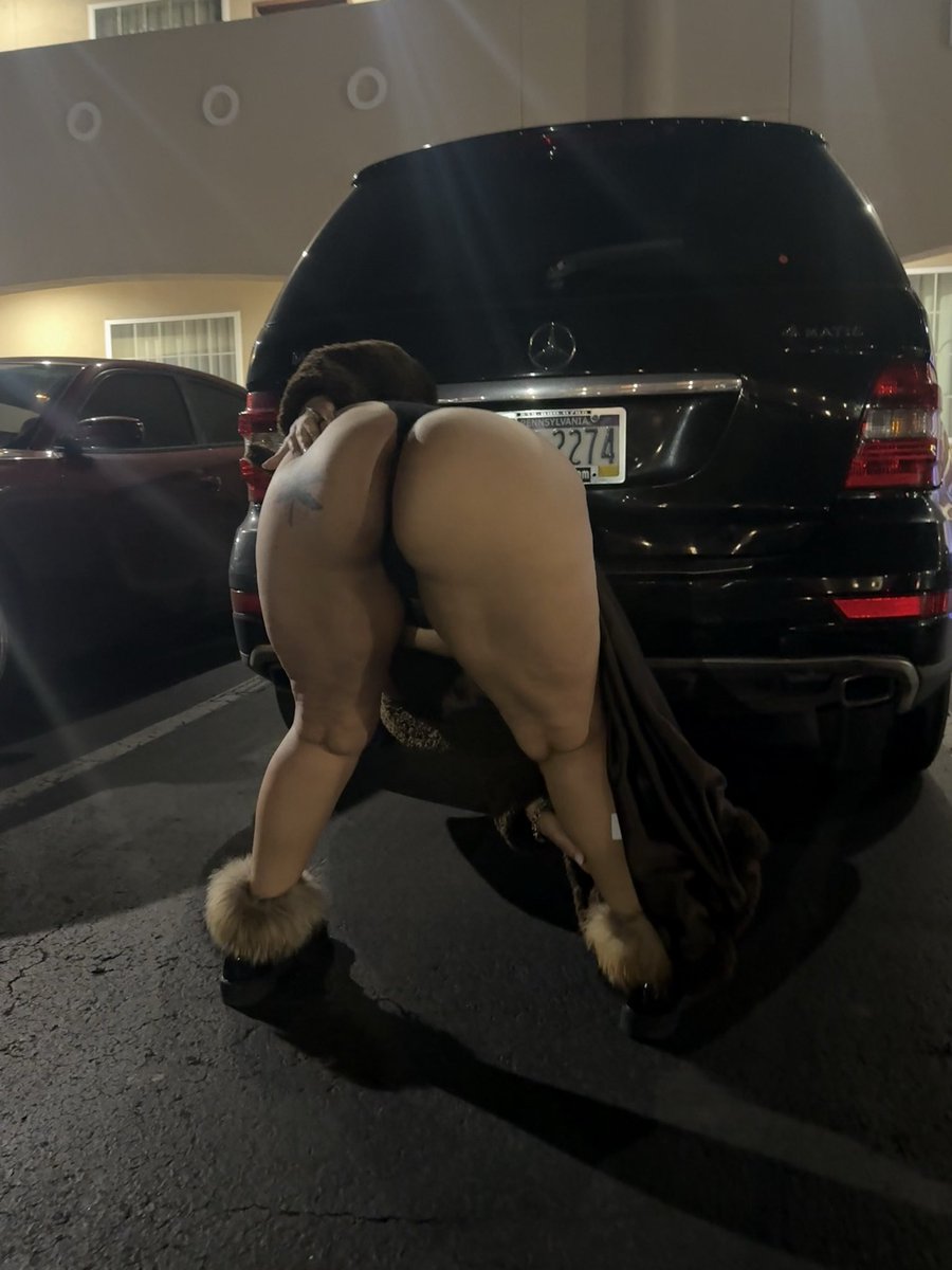 No matter where we at in the world 🌎 my baby showin that ass 🍑😊😈

#Hotwife #BlackHotWife #Ebony #BBC #StagandVixen #Stag #Vixen #HotelParty #SexParty #Swinger #Swingers #Orgy #FullSwap