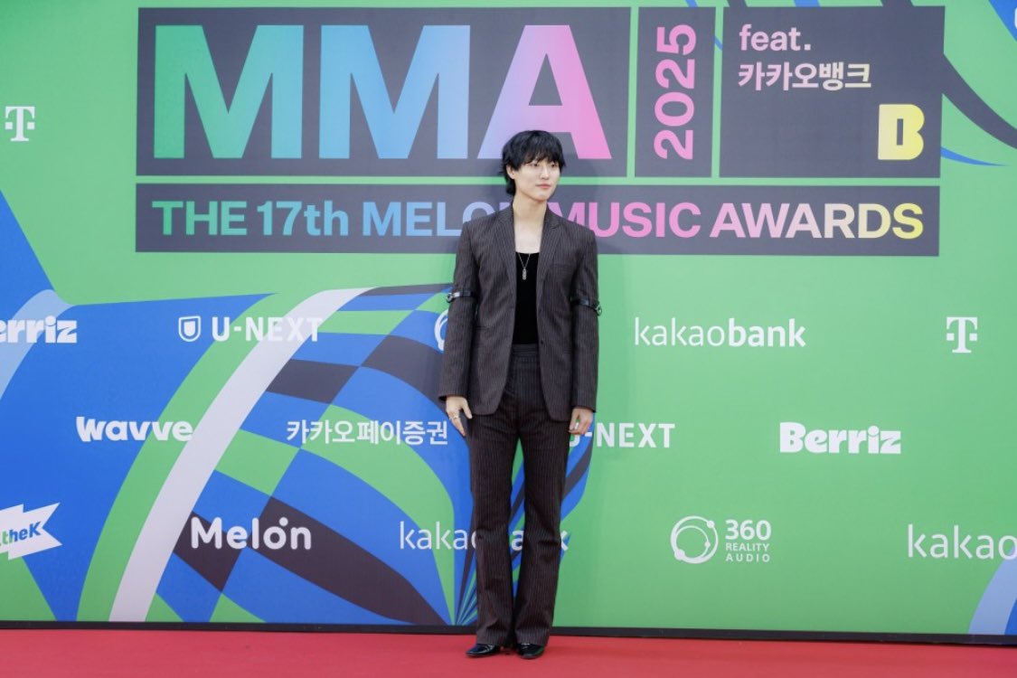 fox_woodz (@woodz119) on Twitter photo 