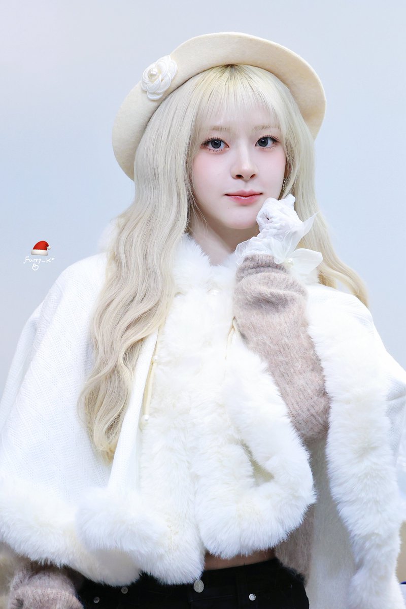 Furry_k_'s tweet photo. 251220 예쁘다는 말 한참 생각하다가 제일 예쁜 건 너야 🫠🫠🫠🫠🫠🫠

#세은 #스테이씨 #SEEUN #STAYC
#공주와또 https://t.co/NTEmodrPKX