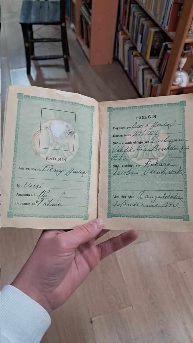 Twitter ın bana verdiği yetkiye dayanarak sizi karı koca ilan ediyorum. 👰🏻‍♀️❤️🤵🏻‍♂️