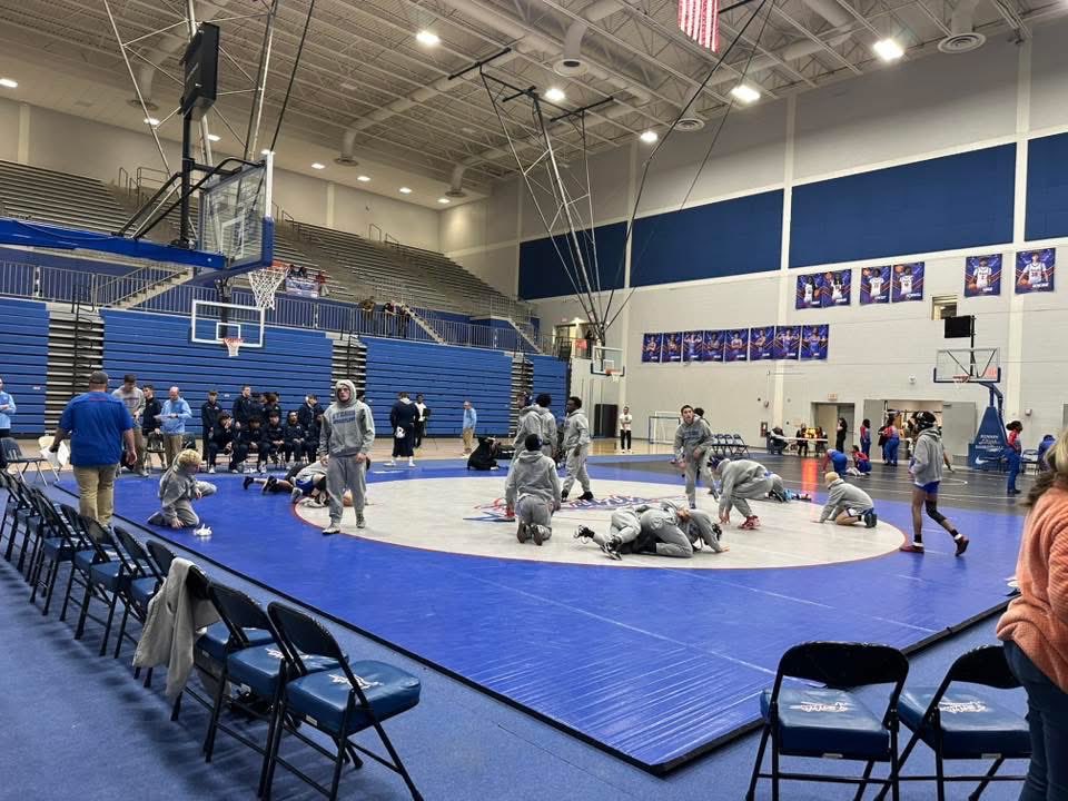 cassi_buys's tweet photo. 🤼 Sr Night on the Mat 🤼‍♂️ 

I so enjoyed teaching Kyle—who I always called Sunshine. Such a bright kid and so much fun! It was an honor to be his favorite teacher! https://t.co/gFYTWjFbJF