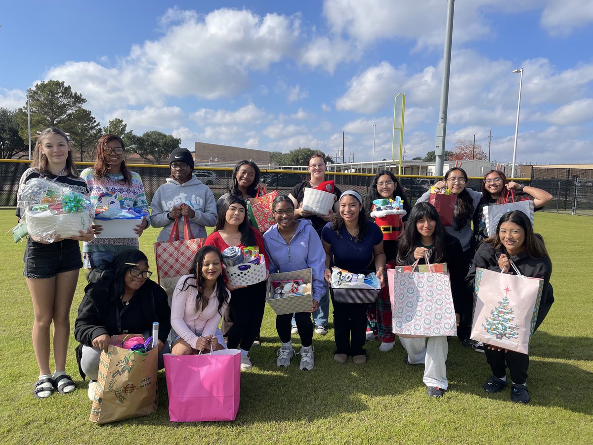 Mayde Creek Softball tweet media