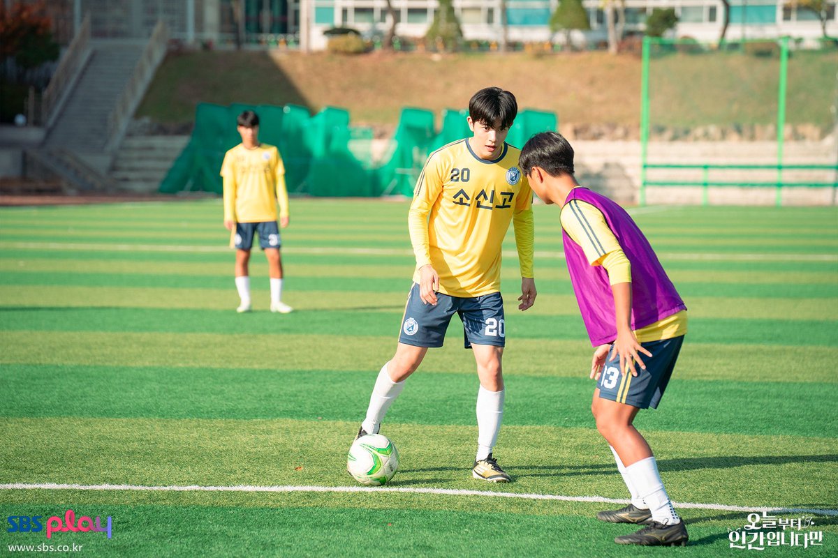 No days off. Even back in school, young Kang Siyeol was  defined  by  discipline and hard work. While the others rested,  I  was  on the pitch to chasing the big dream of  becoming  a  world-class  star. How about you?  What  does  your  typical  weekend  look  like?