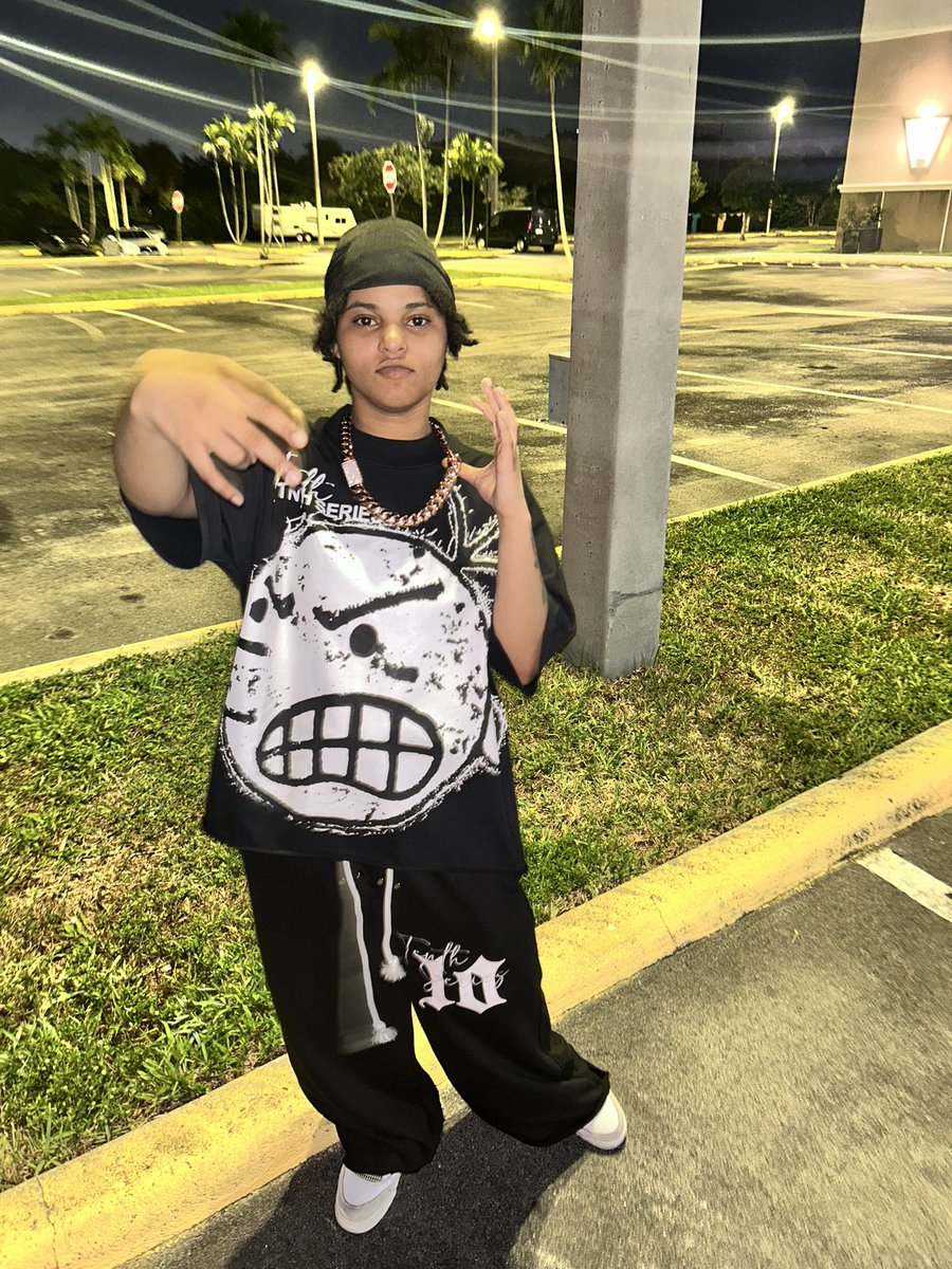 lovedatthickshit😵‍💫 tweet media