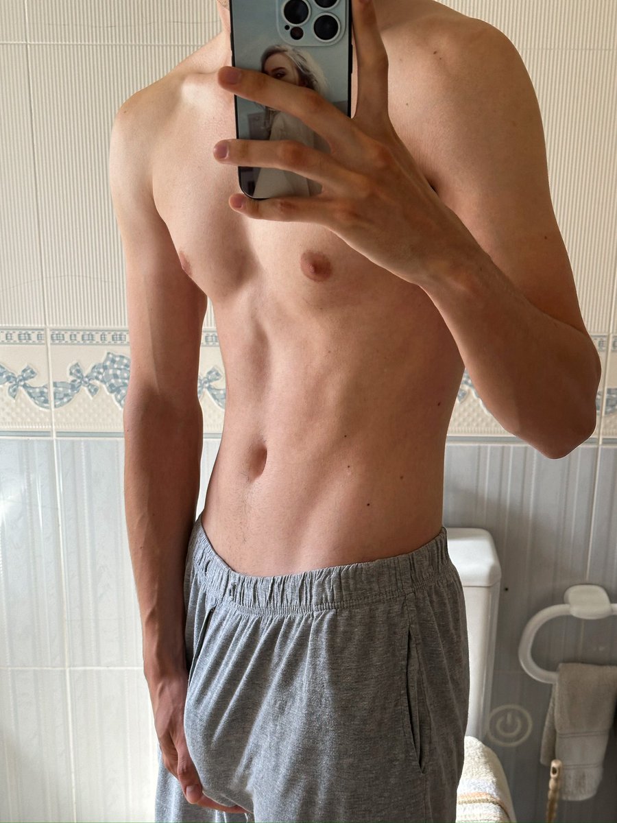 BernardoGo96392's tweet image. Retweet if you're 🏳️‍🌈 too