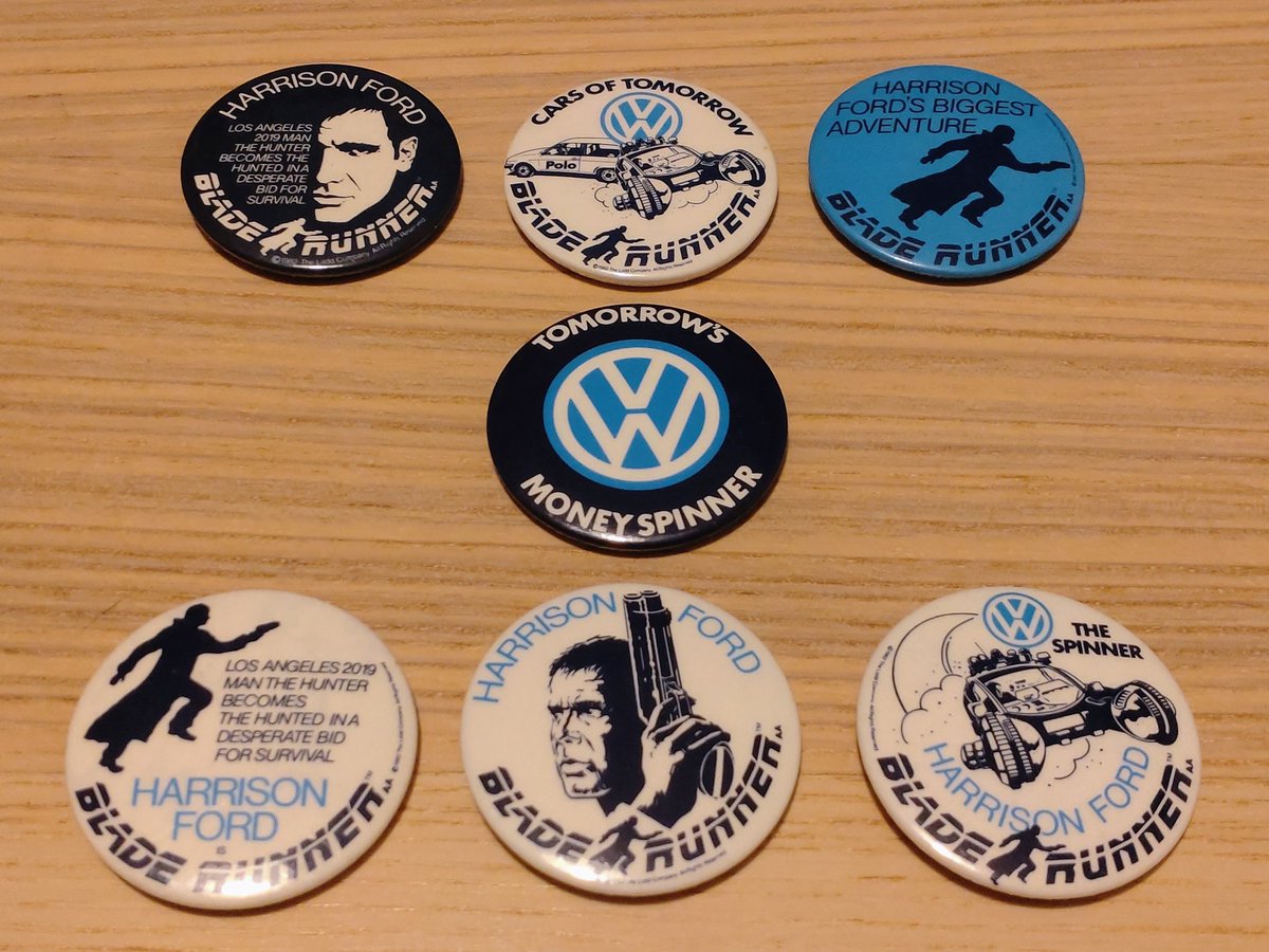 1982年に英国で制作・配布された『ブレードランナー』のピンバッジ7種