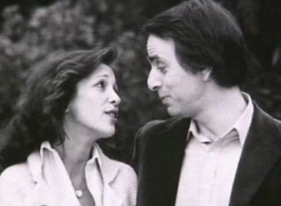 ProfCarlSagan's tweet image. When my husband died, because he was so famous and known for not being a believer, many people would come up to me-it still sometimes happens-and ask me if Carl changed at the end and converted to a belief in an afterlife.

They also frequently ask me if I think I will see him…