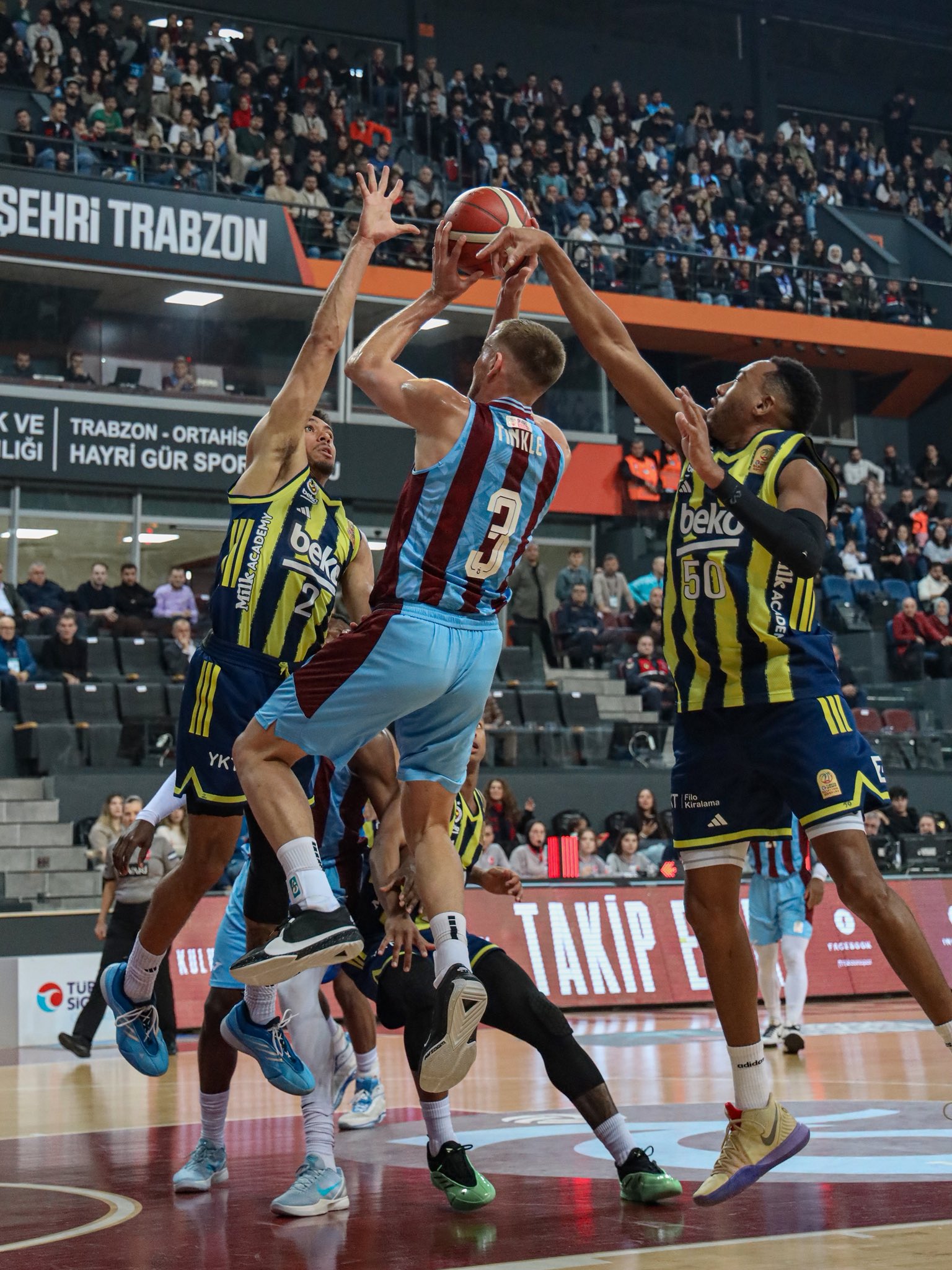 Trabzonspor'dan 99 sayı: Fenerbahçe Beko Karadeniz'de dağıldı!