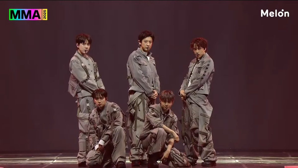 EXO at the 2025 MelOn Music Awards stage!

#EXO_MMA2025 <a href="/weareoneEXO/">EXO</a>
#엑소_2025멜론뮤직어워드 #EXO