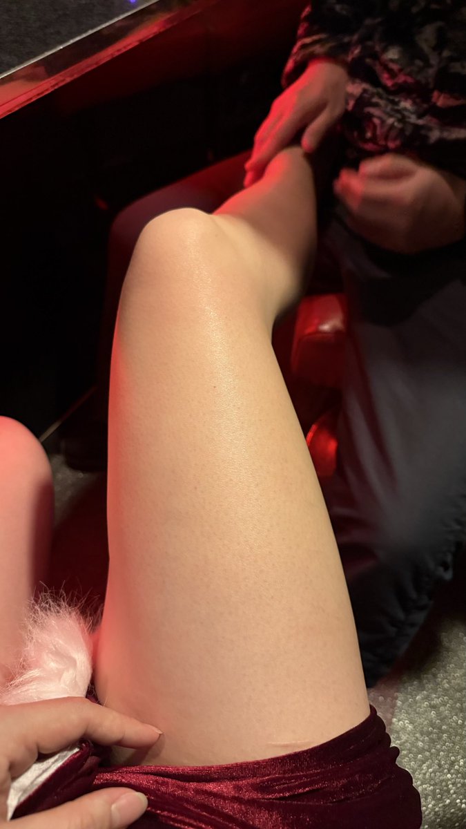 足疲れてるのでマッサージタイム♡