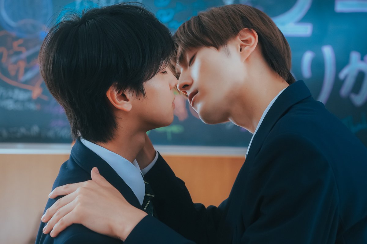 #修学旅行で仲良くないグループに入りました
🚌あと𝟏時間💨
最終回きょう深夜𝟏時

修学旅行から始まった恋の物語
今夜完結✨

放送後、𝐓𝐕𝐞𝐫で見逃し配信📢
tver.jp/episodes/epfo6…

#藤本洸大 #簡秀吉 
#ドラマ修学旅行