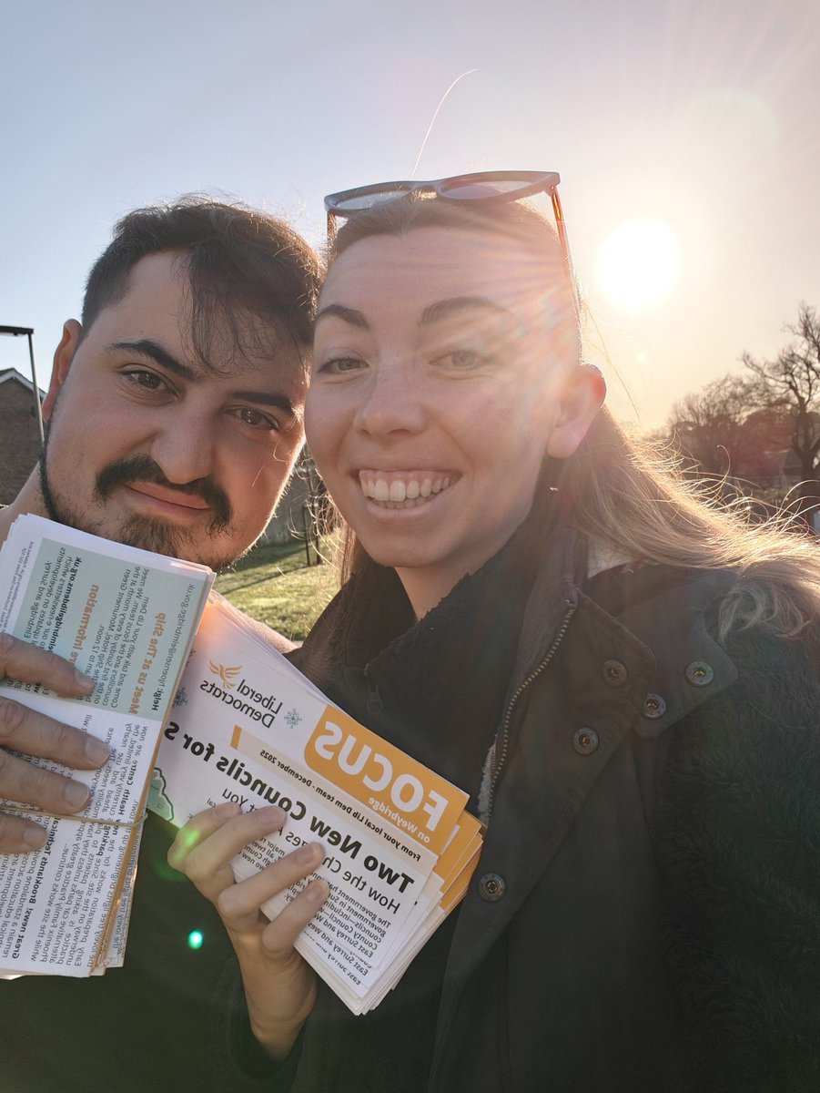 The sun made an appearance for delivering leaflets in Weybridge 🌞