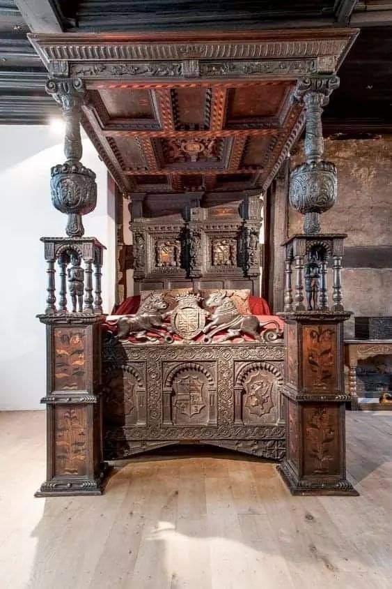 Here's an Elizabethan 4-poster bed made for the wedding night of Sir John Radclyffe and Lady Anne Asshawe in the 1570s.