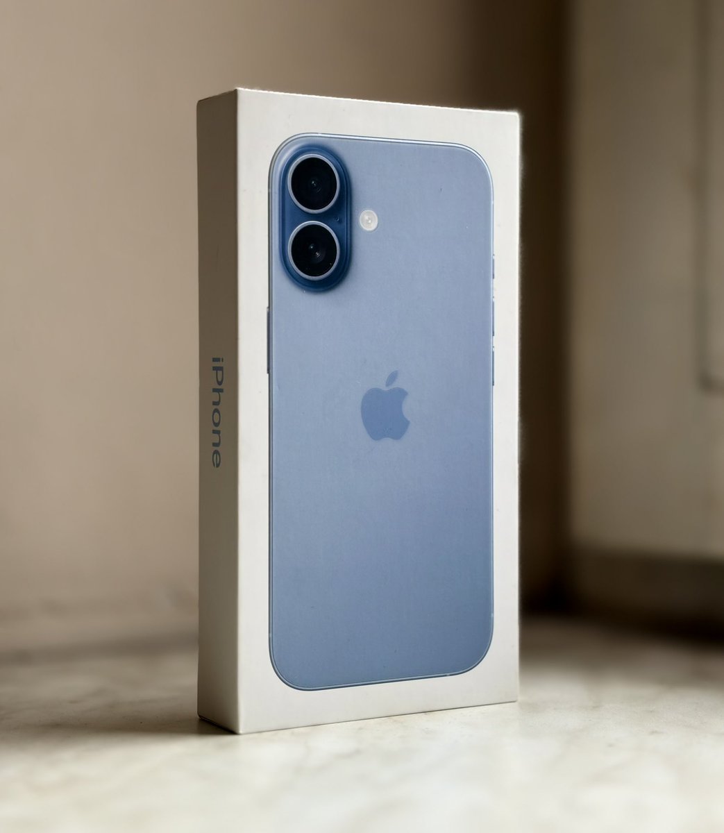 OutofGalaxyy's tweet image. what’s your best purchase of 2025?

mine: iPhone 17 👅