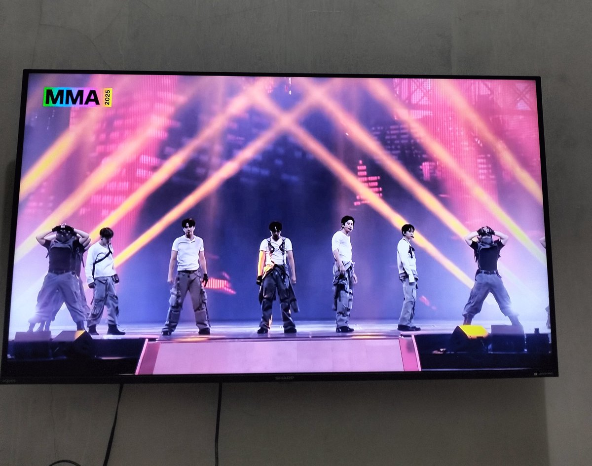 EXO THE MOMENT😭❤️‍🔥
#EXO_MMA2025 
#엑소_2025멜론뮤직어워드 
#EXO #엑소 <a href="/weareoneEXO/">EXO</a>