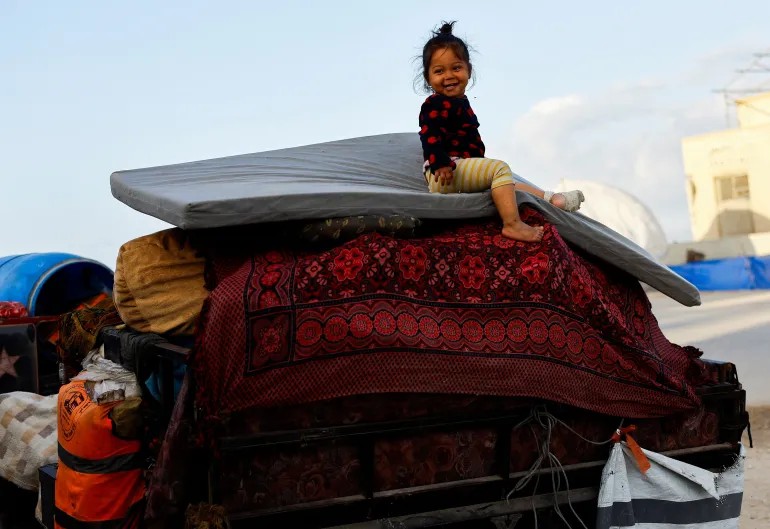 eccapecca's tweet image. #Smile.

***If you see this photo, put a dot to break the algorithm.

#Algorithms 
[photograph Mahmoud Issa/Reuters]