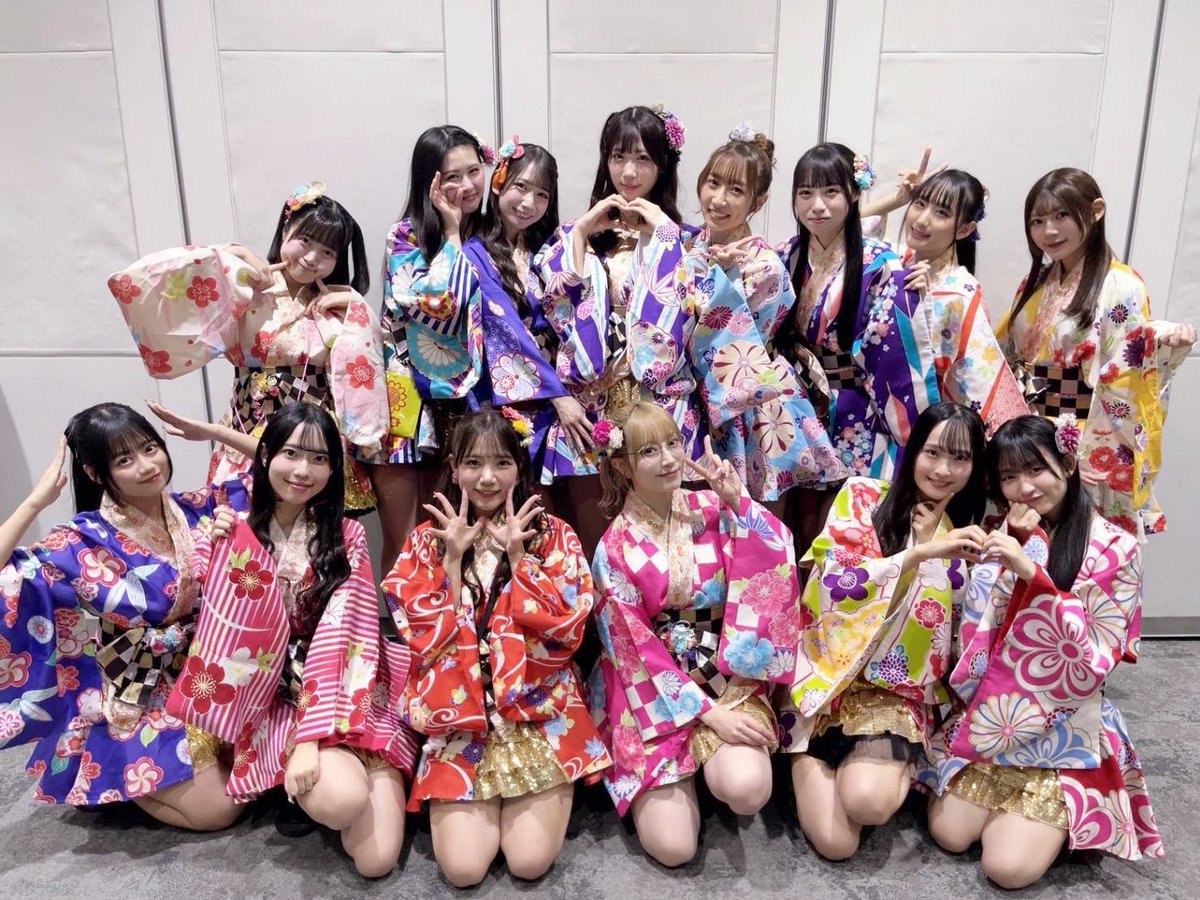 ライブもチェキ会もありがとう🫶💗 新年先取りフジヤマ衣装でした👏👏