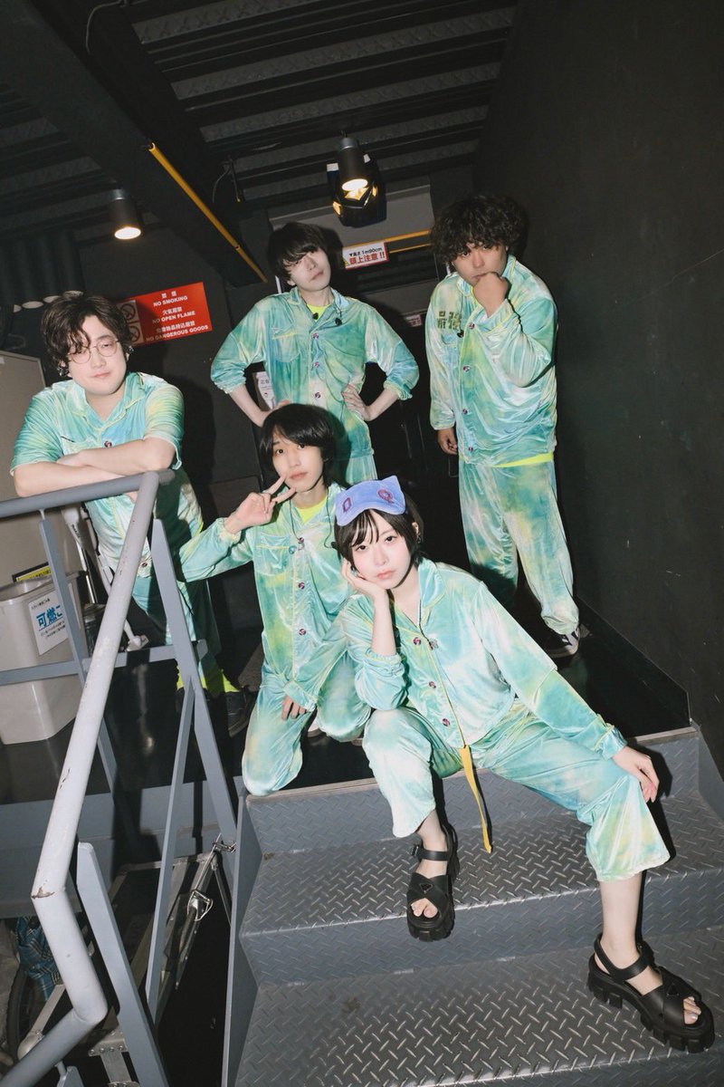 uemubass's tweet photo. ツアーファイナル仙台ありがとうございました！！
うち良いバンドでしょ！？？
#逆鱗 https://t.co/QNKneVNHL5