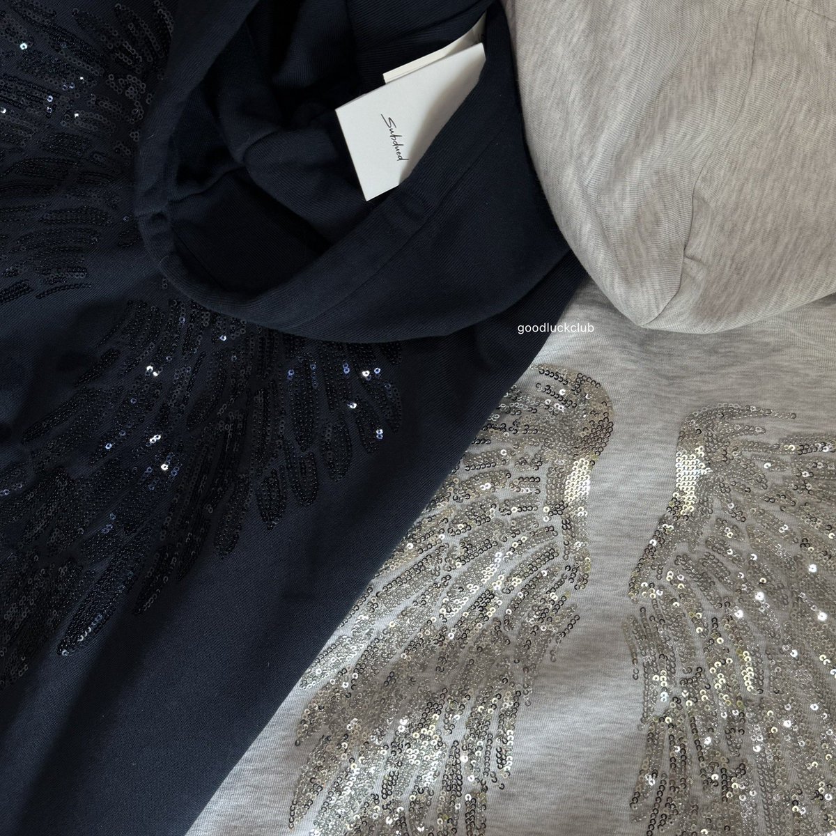 goodluckclubb's tweet image. subdued wings sequin hoodie🪽

พรี/พร้อมส่ง สอบถามได้ค่า🩶
หิ้วได้ทั้งช้อปไทย/ต่างประเทศ

อัพเดทสินค้า realtime ในกลุ่ม

#subdued #subduedth #subduedthailand #preorder 
#Y2KAesthetic #y2kthailand #2000s