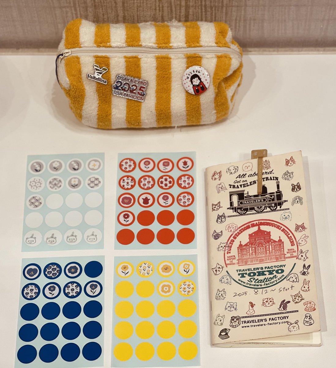 あまりにも可愛いから見てほしい…♡セリアの丸シールをかさねてみた〜♡♡♡かわいい〜〜〜全部で200円というのもいい🌷

#手帳好きと繋がりたい #手帳好き　#シール