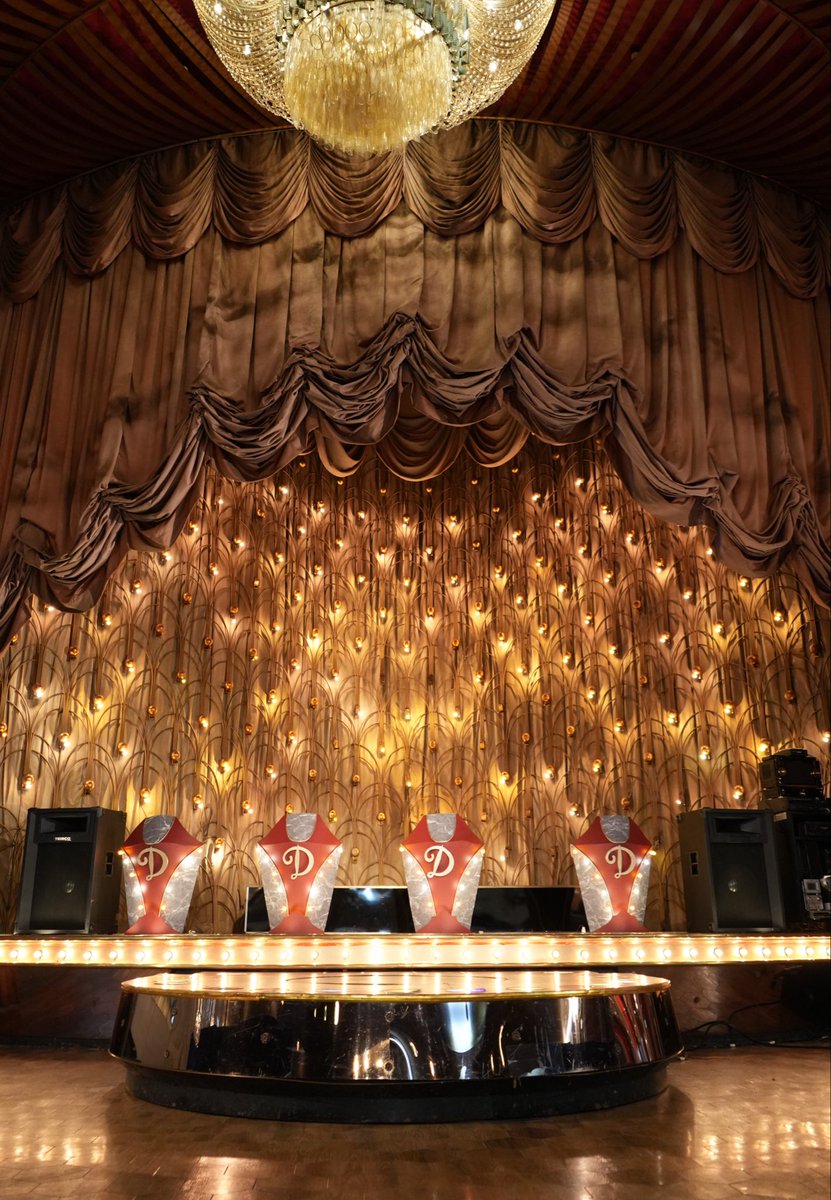 KING_COLUMBIA's tweet photo. 【いよいよ明日】
12/21 Retro Cabaret Stomp

会場は、映画『国宝』ロケ地・グランドサロン十三。
この舞台で、6人のスウィングを鳴らします。

前売りは【本日が最終日】。
迷っていた方は、今のうちにぜひ。

🎟 チケット → https://t.co/BsTVqHVLNx https://t.co/opQCo32EfH