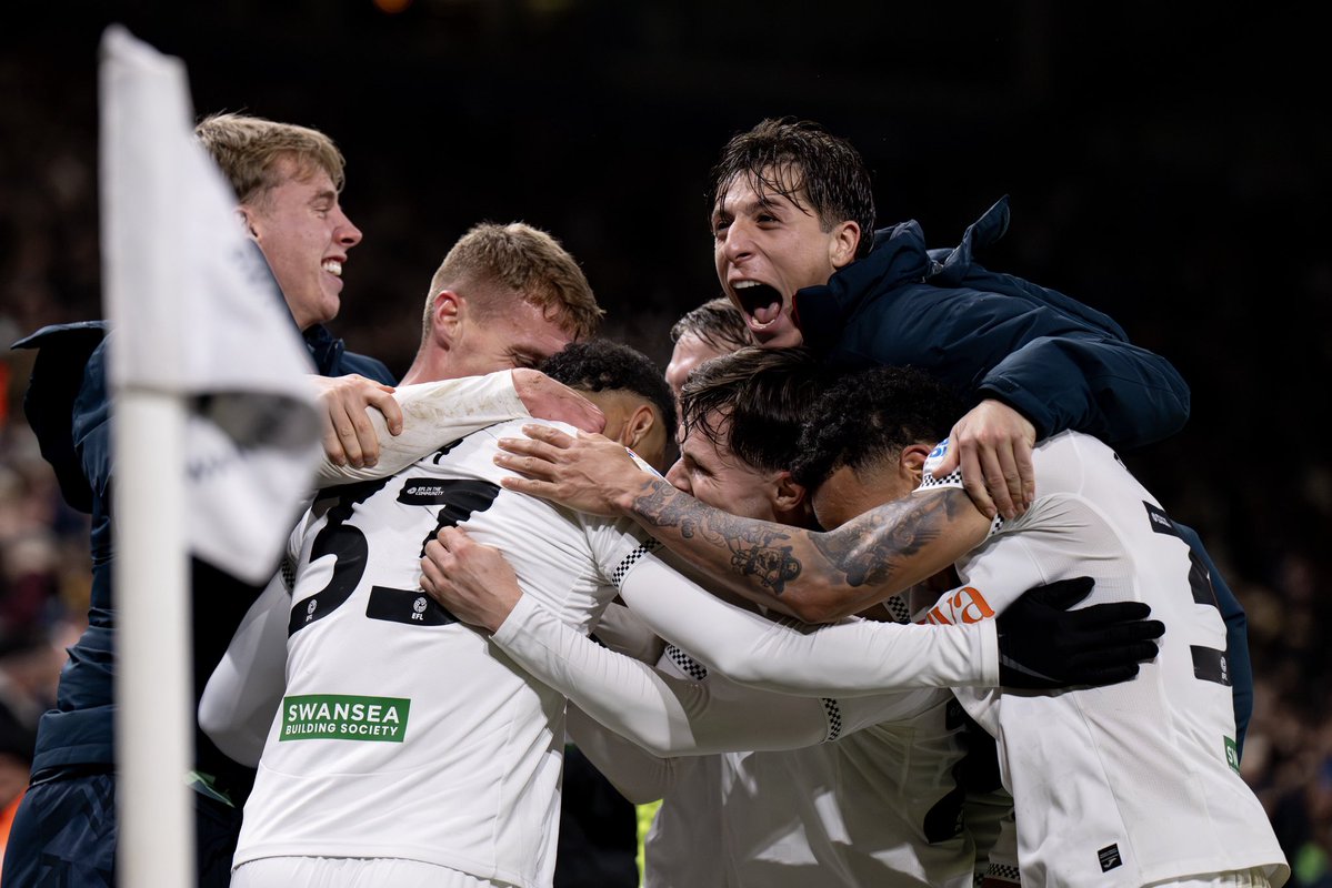 SwansOfficial's tweet image. 🥰