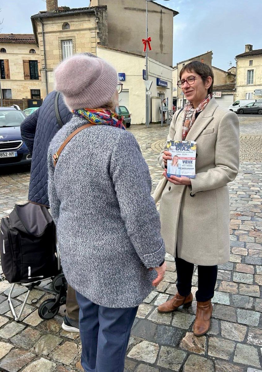 🎄 Avec les militants du <a href="/RN33_officiel/">Rassemblement National de la Gironde Ⓜ️</a>, nous avons souhaité, de la part de <a href="/MLP_officiel/">Marine Le Pen</a> et <a href="/J_Bardella/">Jordan Bardella</a>, « Joyeux Noël » au habitants de Saint-André-De-Cubzac !

Vive nos traditions ! ✨
Défendons-les ! 🇫🇷
